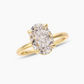 CRUSHED ICE OVAL CUT RING