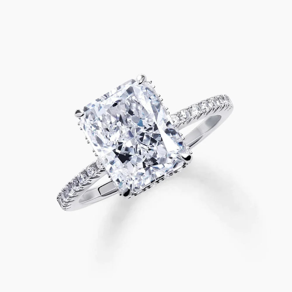 CRUSHED ICE RADIANT CUT RING