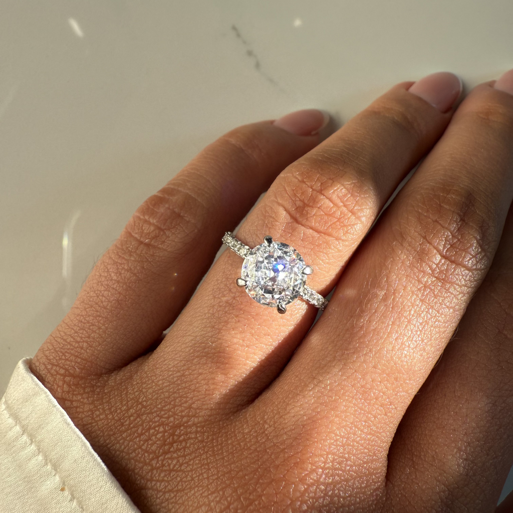 Round Cut Pavé Band Ring