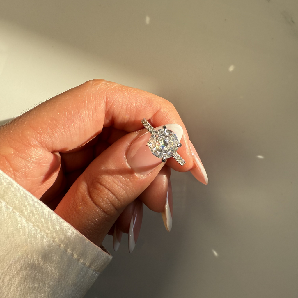 Round Cut Pavé Band Ring